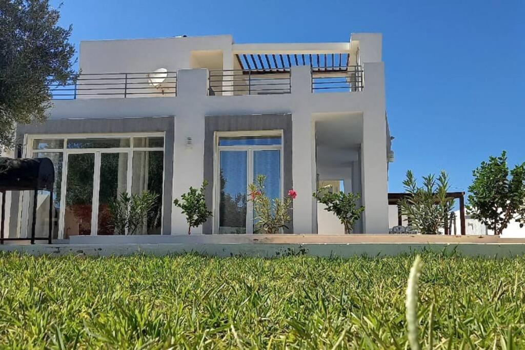 Magnifique Villa Avec Piscine Sur L'Ile De Djerba Pour Vacances Arkou Exterior foto